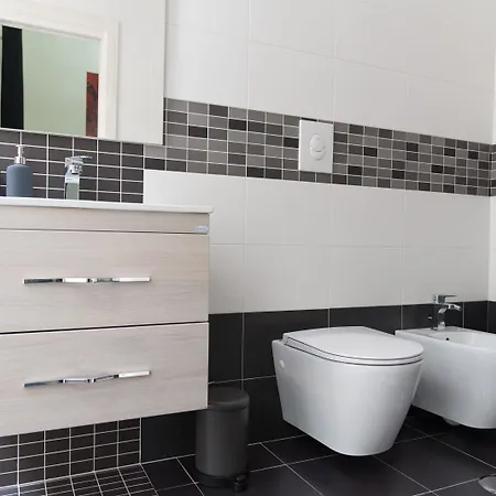 Essential Botanic 3*