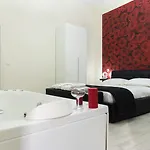 Essential Botanic 3*