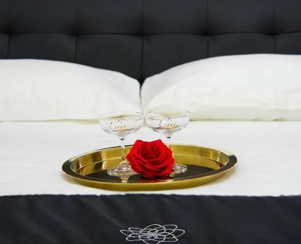 Essential Botanic نابولي